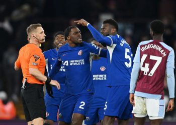 Drama tardio do VAR nega vitória de retorno do Chelsea no Aston Villa