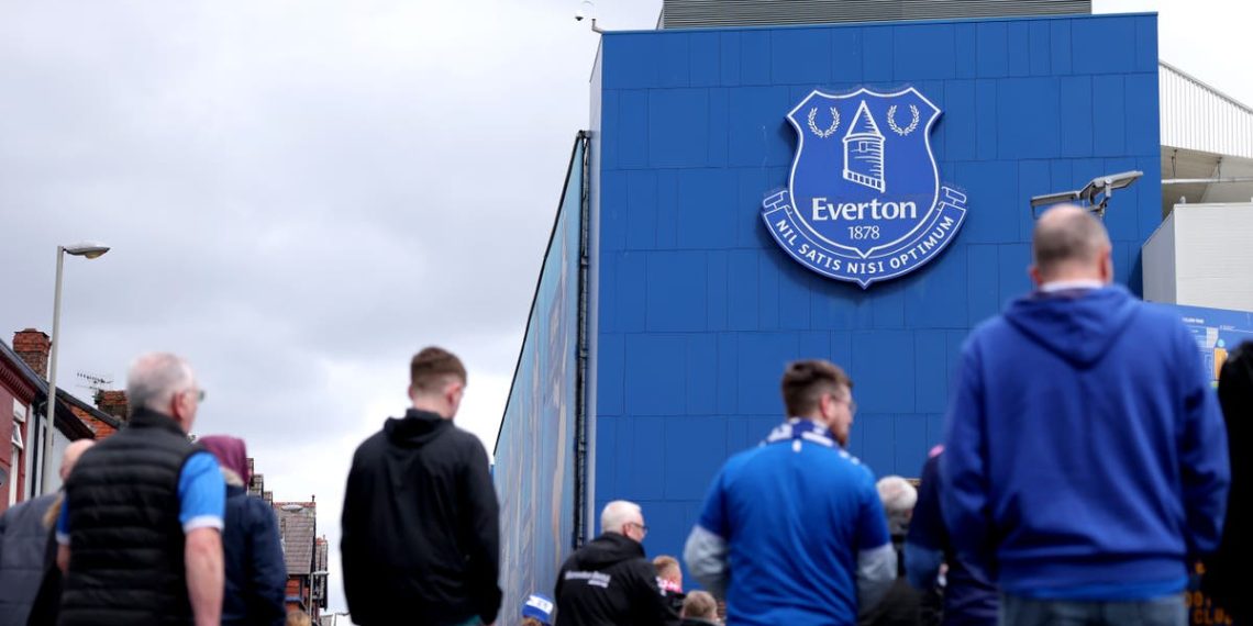 Aquisição do Everton colocada em dúvida após colapso da companhia aérea australiana