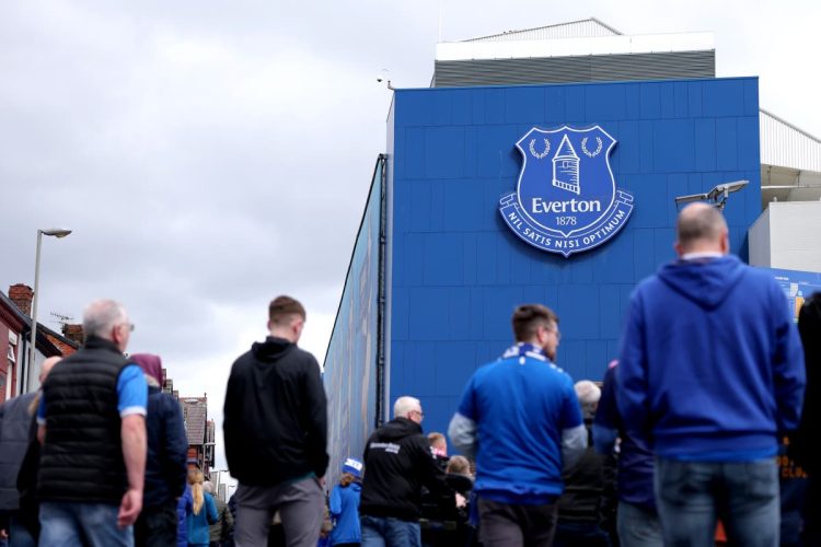 Possivel transferencia do Everton pode ser afetada por crise em