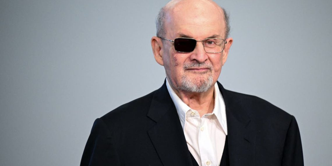 Salman Rushdie, na primeira entrevista à TV desde o ataque de quase morte, diz que os EUA enfrentam um “momento ruim” para a liberdade de expressão