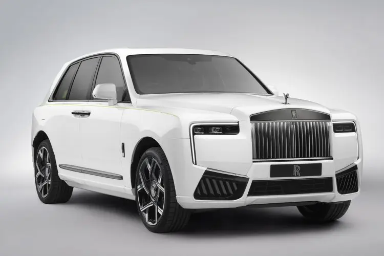 A nova Rolls Royce Cullinan visual renovado e novidades imperdiveis