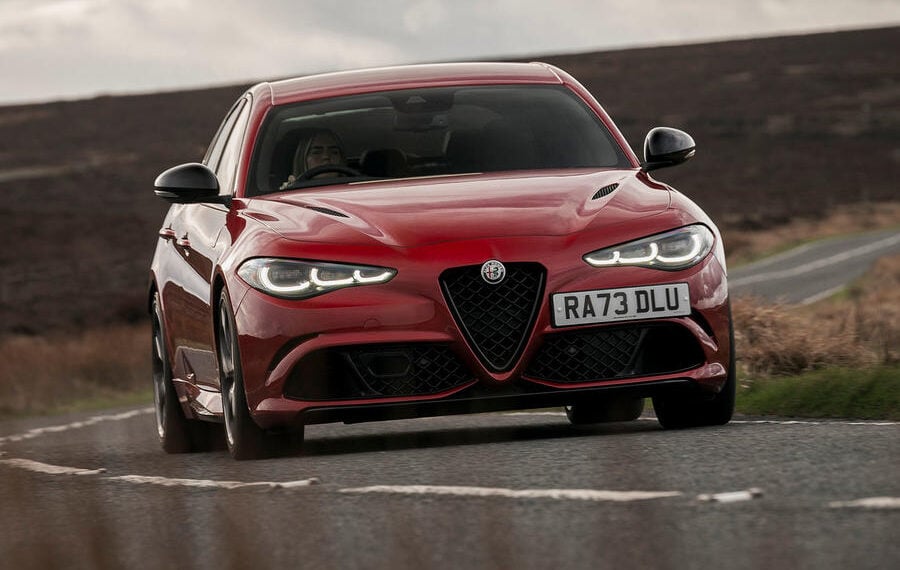 Alfa Romeo mudará para matrículas montadas centralmente