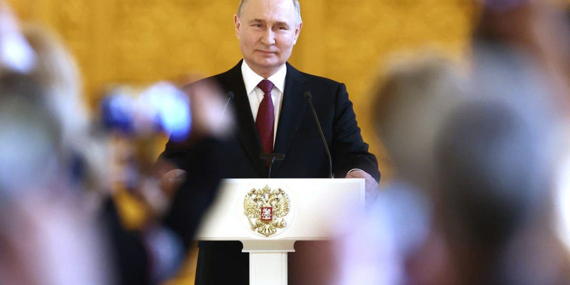 Assista ao vivo: Putin toma posse para o quinto mandato presidencial russo após falsa vitória eleitoral