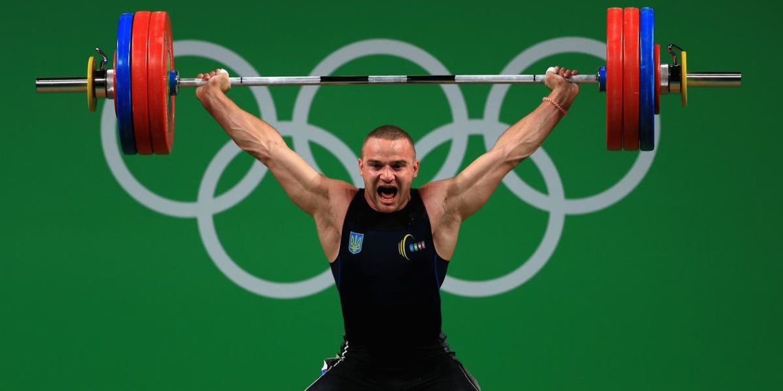 O levantador de peso Oleksandr Pielieshenko se torna o primeiro atleta olímpico a morrer na guerra na Ucrânia