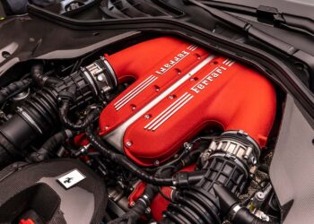 Chefe de engenharia da Ferrari: V12 turboalimentado “não está na minha mente”