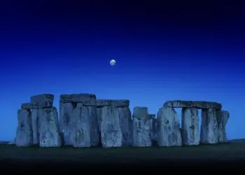 Evento cósmico raro pode revelar a misteriosa ligação de Stonehenge com a Lua