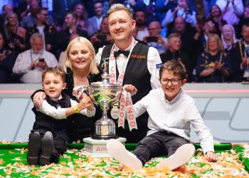 Kyren Wilson finalmente venceu Jak Jones em uma final dramática para ganhar seu primeiro Campeonato Mundial de Snooker
