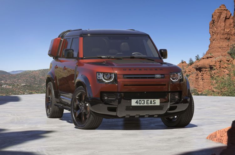Land Rover Defender agora conta com sistema PHEV de quatro