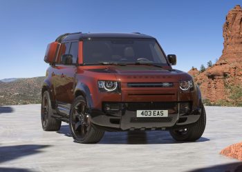 Land Rover Defender dispensa gasolina de seis cilindros para V8 superalimentado