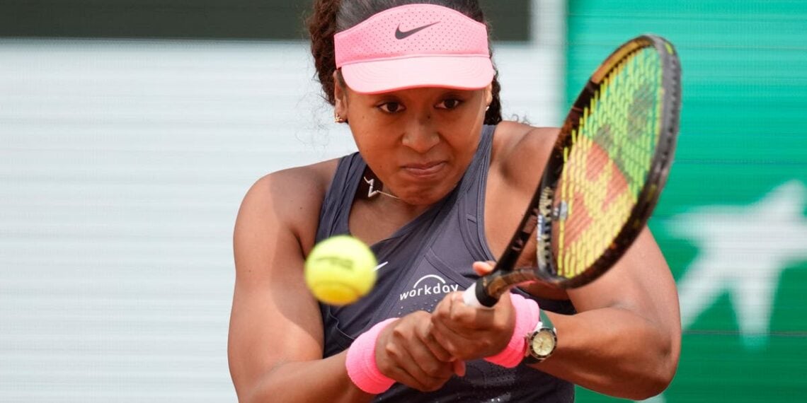 Naomi Osaka supera os nervos para começar com vitória no Aberto da França