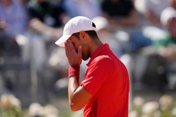 Novak Djokovic e derrotado por Alejandro Tabilo em partida decisiva