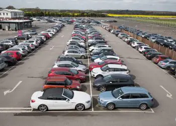 Nove em cada dez concelhos não planeiam aumentar o tamanho dos parques de estacionamento