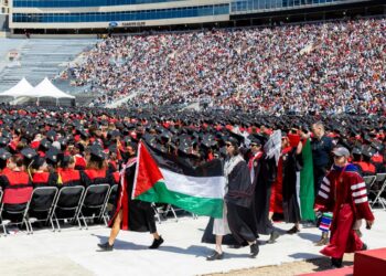 Pequenos protestos pró-palestinos realizados no sábado, durante a formatura da faculdade