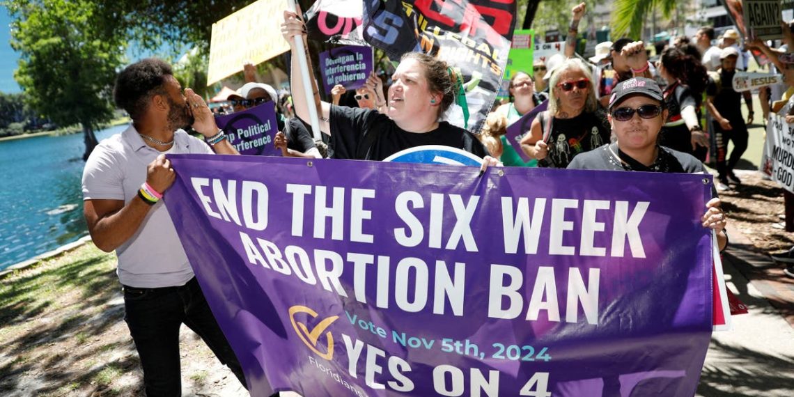 A proibição do aborto de seis semanas na Flórida entra em vigor enquanto os oponentes se preparam para o confronto de novembro