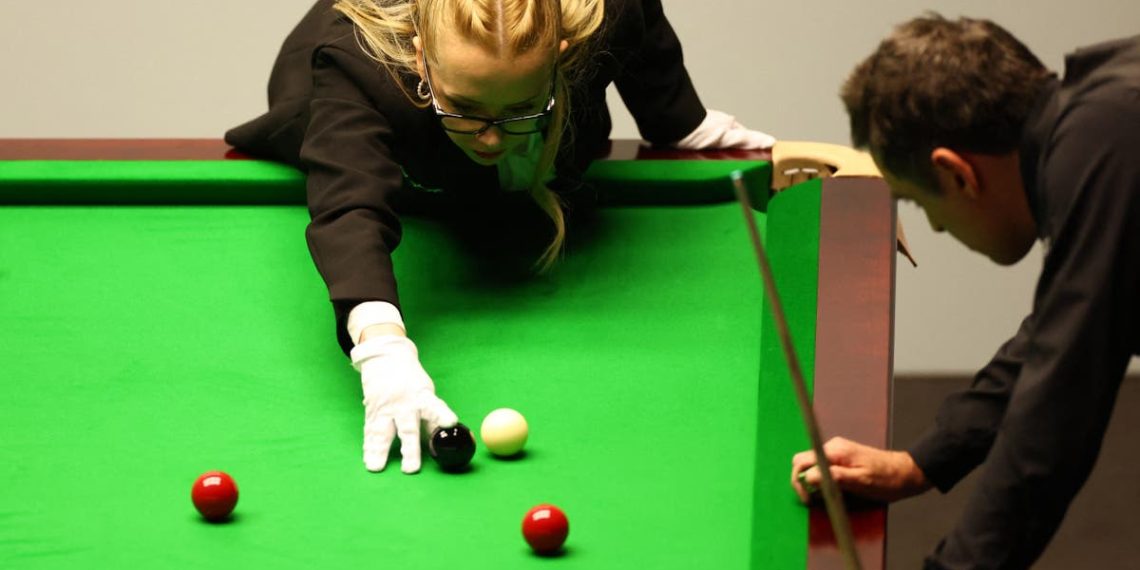 Ronnie O'Sullivan mostra espírito esportivo 'inacreditável' em incidente no Campeonato Mundial de Snooker
