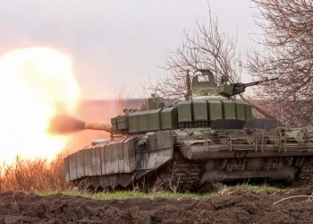 Rússia pressionando 'a todo custo' para tomar território na Ucrânia antes que novas armas dos EUA cheguem