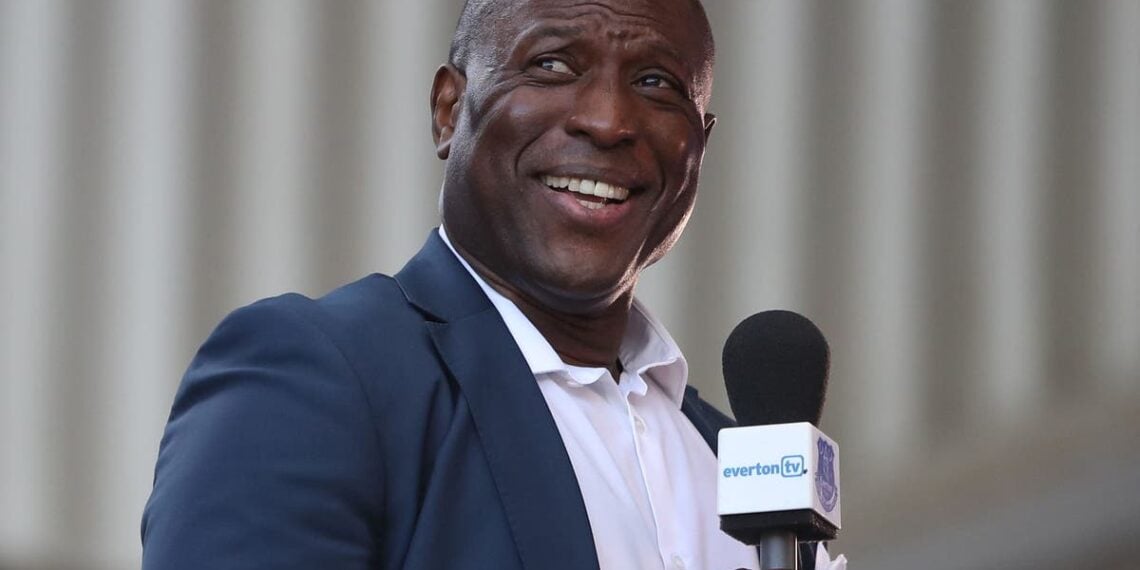 Morte do ex-jogador de futebol Kevin Campbell é investigada por hospital por atrasos no atendimento, diz inquérito