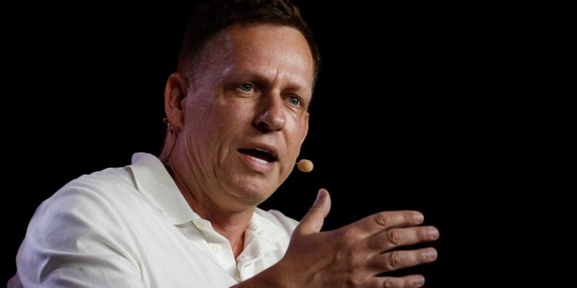 JD Vance pede ao amigo Peter Thiel que apoie Trump: 'Saia da lateral'