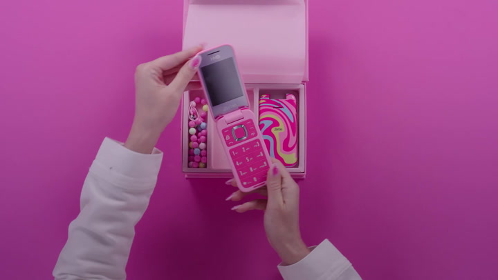 First look: Nokia release new Barbie-inspired flip phone