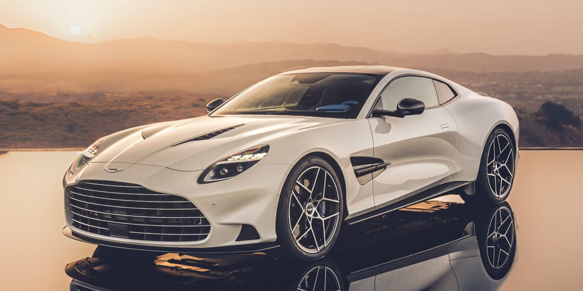 Aston Martin Vanquish retorna como carro-chefe V12 de 824 cv