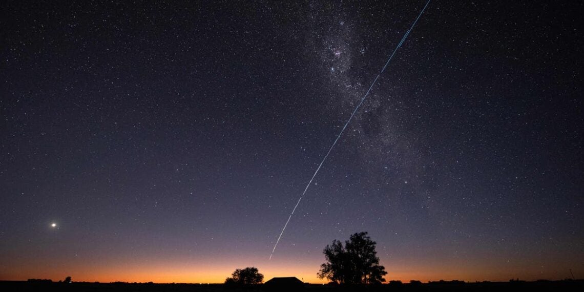 Cientistas descobrem medição precisa de quão intensamente o universo brilha