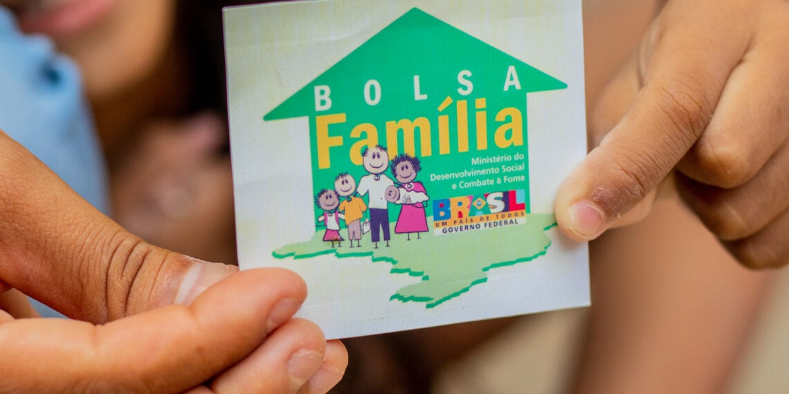 Você precisa sacar o Bolsa Família, mas não tem cartão nem Caixa Tem? Veja como.