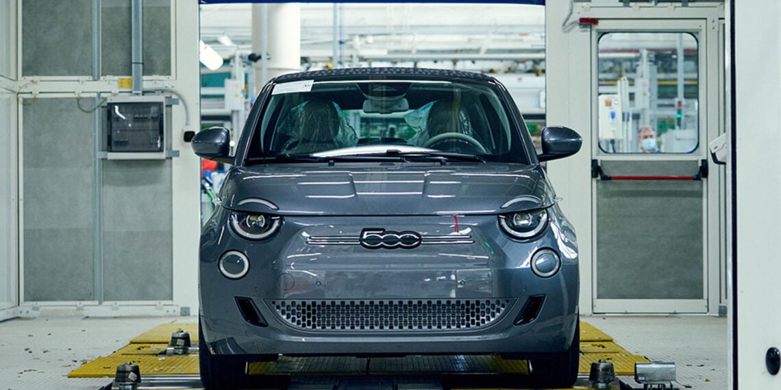 Produção do Fiat 500e é interrompida devido à queda nas vendas