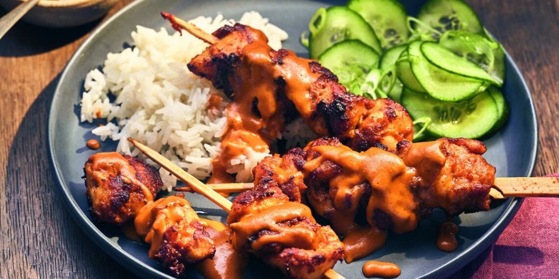 Refeições rápidas durante a semana: satay de frango ao estilo tailandês