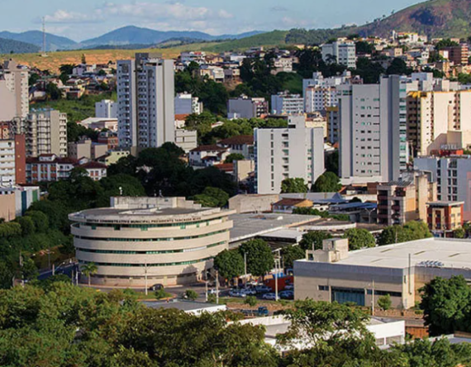 Amigos vão embora e mulher se recusa a pagar conta de R$ 200 em restaurante - Estado de Minas