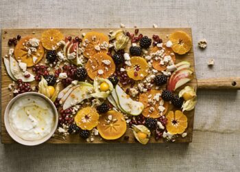 Esqueça a charcutaria: a melhor tábua de outono é a frutada