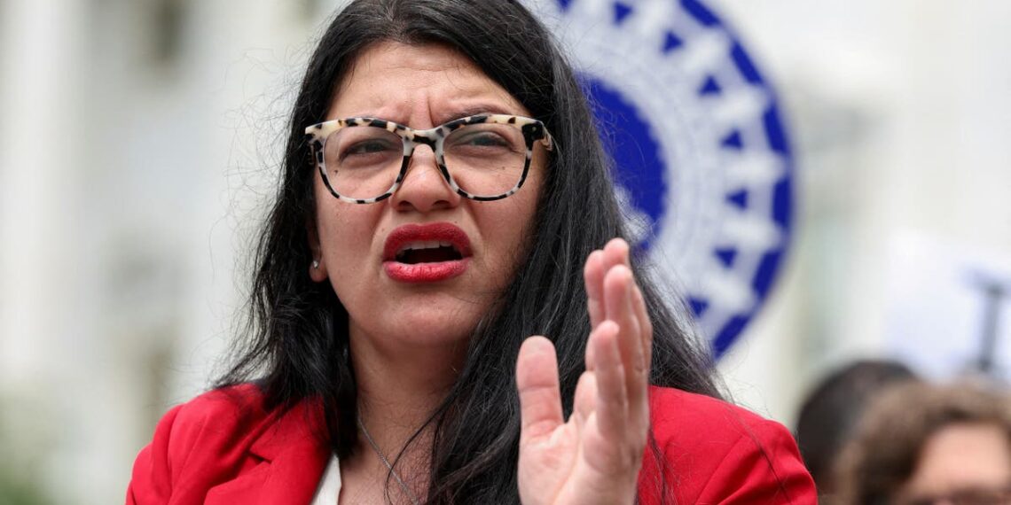 Rashida Tlaib acusa marca de supermercado de usar reconhecimento facial para aumento de preços