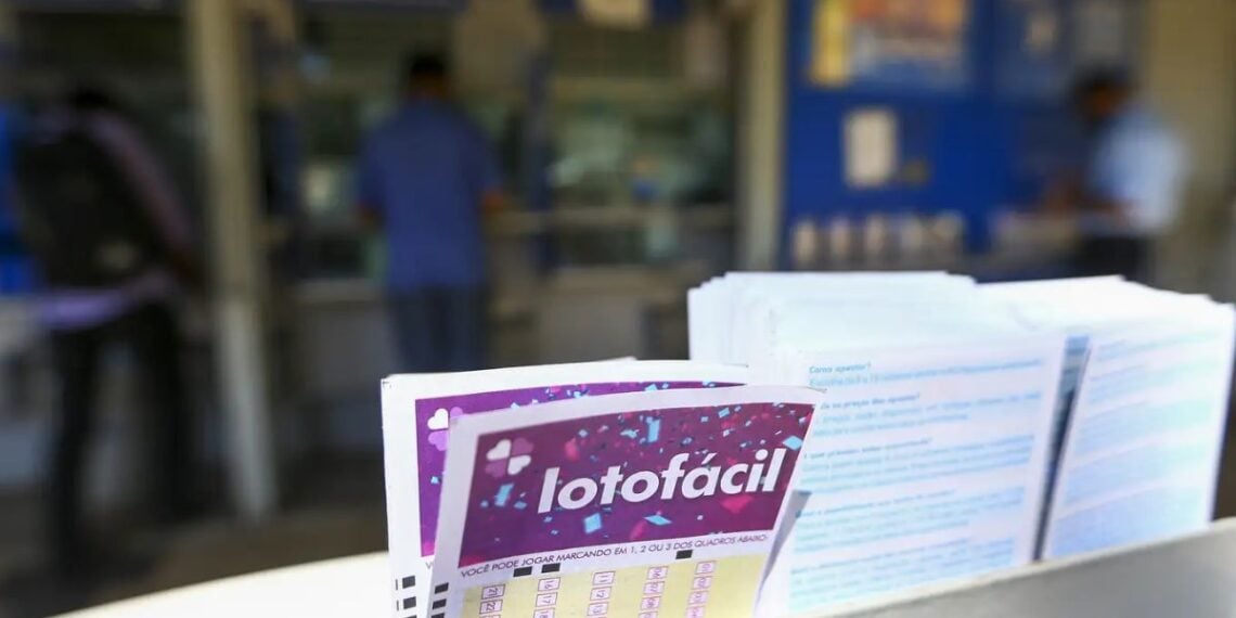 Lotofácil tem premiação para quem acertar de 11 a 15 números