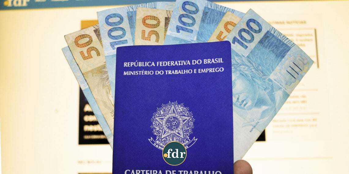 Governo define sobre o salário mínimo de 2025 e reajuste é decepcionante - FDR - Terra