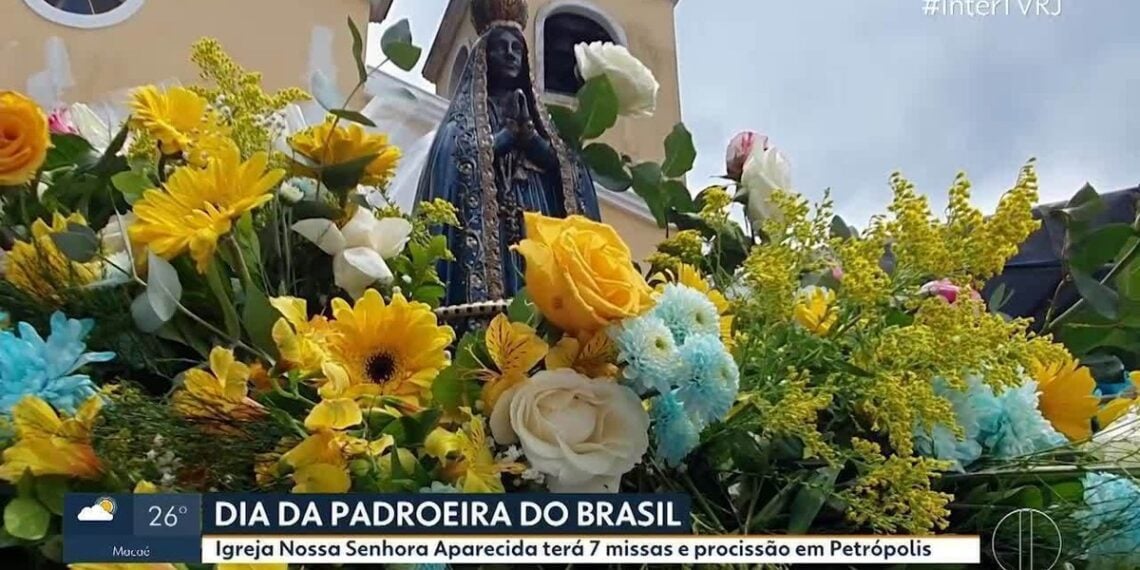 Dia de Nossa Senhora Aparecida tem sábado com 7 missas, procissão e show no Quitandinha, em Petrópolis - G1