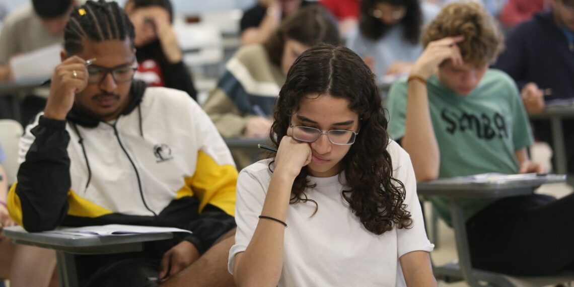 'Macetando', enchentes no RS e geração Z: veja o que caiu na prova da 1ª fase da Unicamp 2025 - G1