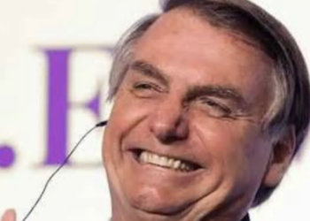 Bolsonaro vira meme nas redes sociais após ser indiciado pela PF - Poder360