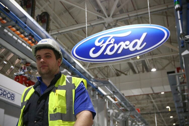 Ford demite 800 no Reino Unido com queda na demanda