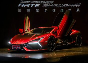 LAMBORGHINI REVUELTO OPERA UNICA: UMA EXPRESSÃO DE INOVAÇÃO ARTÍSTICA NO ESPERIENZA ARTE SHANGHAI