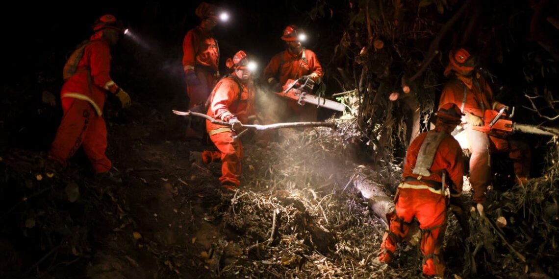 Califórnia dispara atualizações ao vivo: ventos 'perigosos' retornam enquanto os residentes são alertados sobre a ameaça de novos incêndios florestais