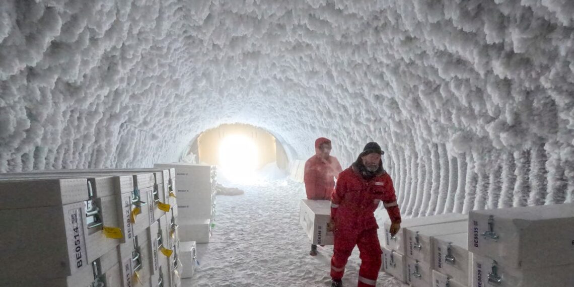 Cientistas perfuram profundamente o núcleo da Terra para revelar segredos do gelo antigo