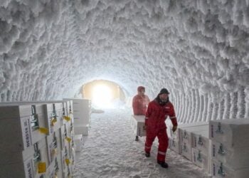 Cientistas perfuram profundamente o núcleo da Terra para revelar segredos do gelo antigo