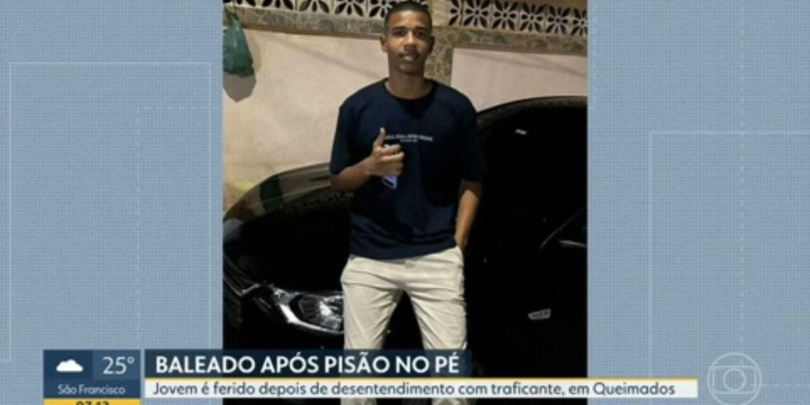 Jogador de futebol baleado na cabeça após pisar no pé de traficante tem morte cerebral - G1