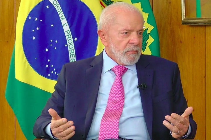 Em cima da hora, Lula corre para exaltar feitos na BR-381 - Estado de Minas