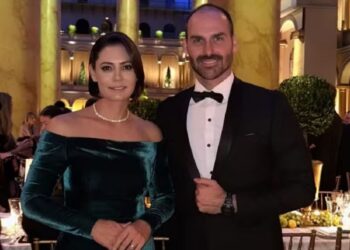 Michelle e Eduardo Bolsonaro não puderam entrar no Capitólio na posse de Trump - Jovem Pan