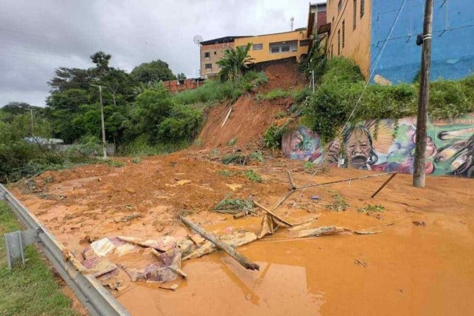 Sobe para 26 o número de mortos pelas chuvas em Minas - Estado de Minas