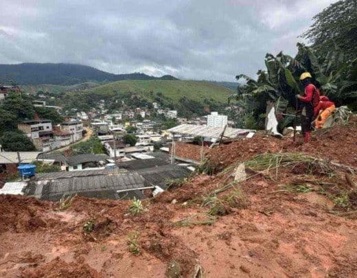 Chuvas em Ipatinga deixam nove mortos e 150 desalojados - Estado de Minas