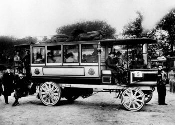 A gênese de ônibus e vans autopropulados