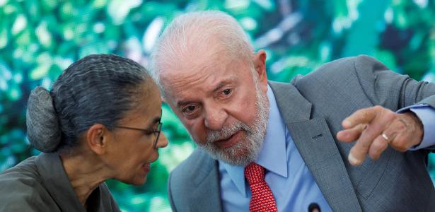 A ministra Marina Silva e o presidente Lula em evento no Planalto