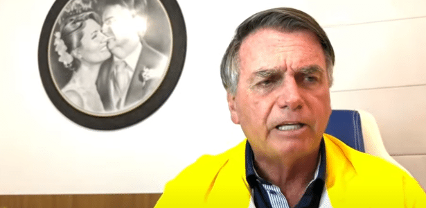 Bolsonaro em entrevista à Revista Oeste