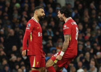 Man City vs Liverpool Live: Premier League Atualizações como Reds Cruise para liderança com gols de Salah e Szoboszlai